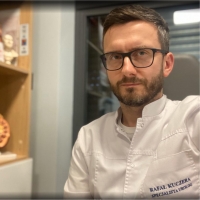 dr Rafał Kuczera